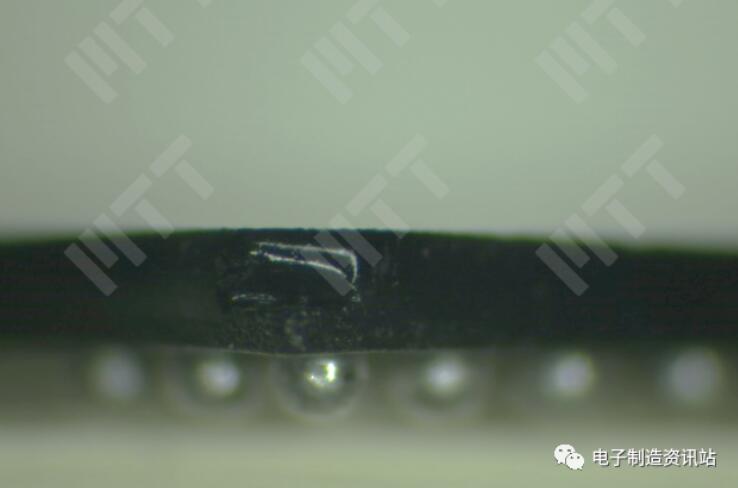 樣品2涂覆前塑封角缺損